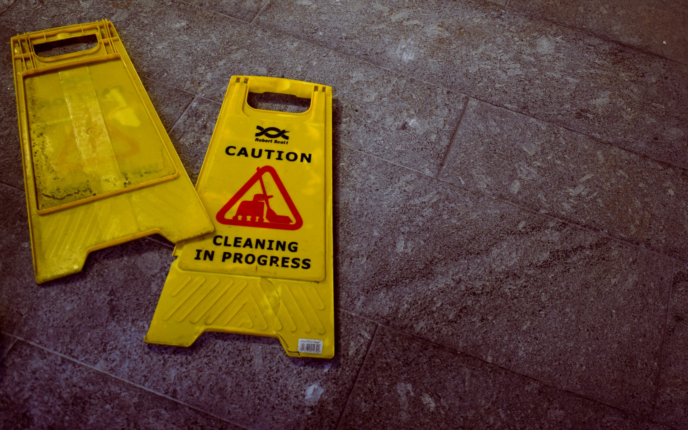 sign caution cleaning in progress