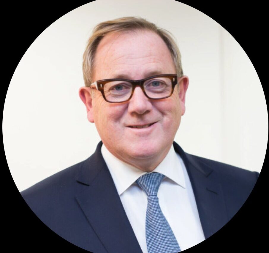 Headshot of Mark Dixon, founder and CEO of IWG and Regus